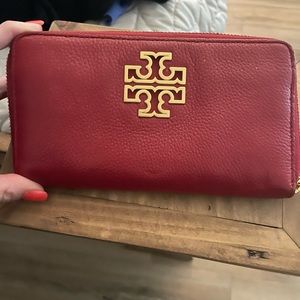 Tory Burch wallet
